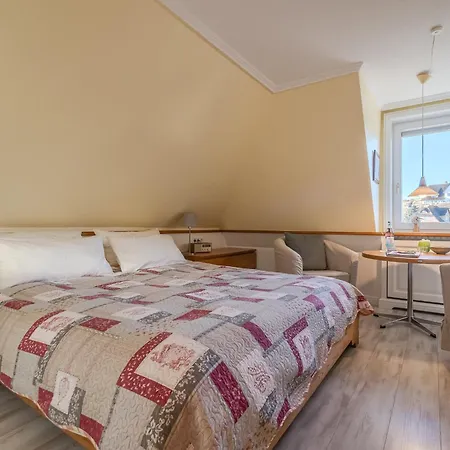 Haus Friedeburg App Alana Rantum Auf